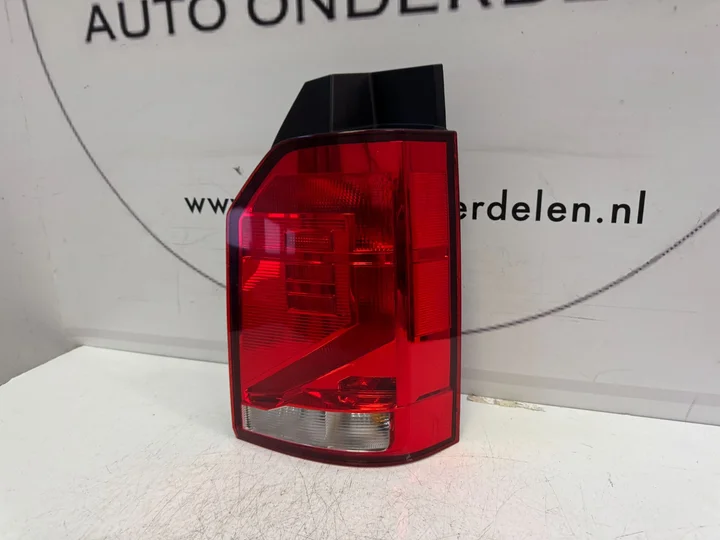 vw-transporter-t6-achterlicht-rechts-achter-licht-7la945096 — foto 2