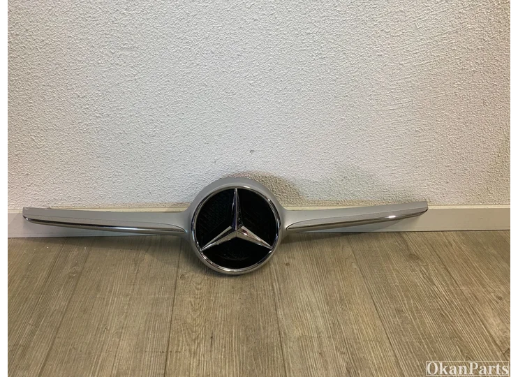 Mercedes-Benz C-class W205 Grille frame A2058880560