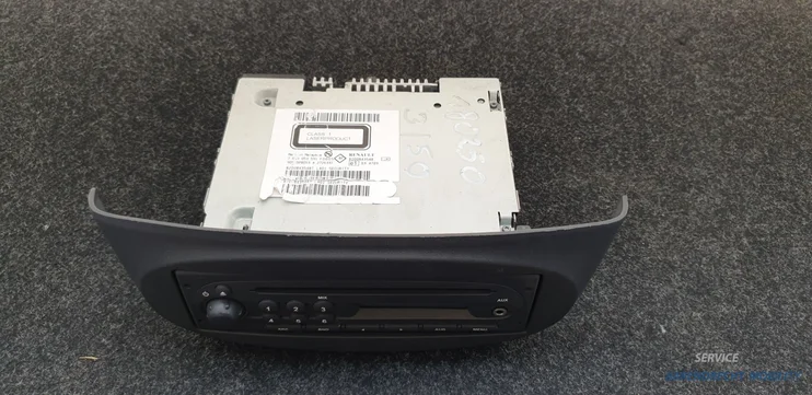 radio-cd-speler-aux-renault-twingo-trafic-ii-2-8200843548-origineel-gebruikt — foto 2