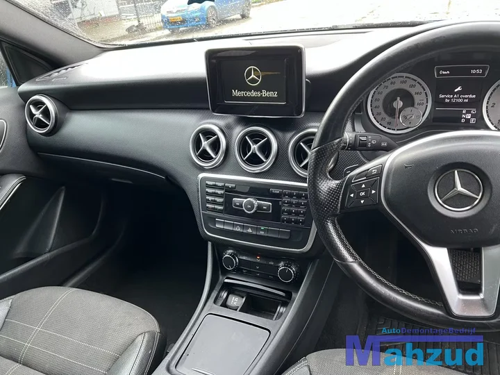 2013-mercedes-a-klasse-w176-18-a200-cdi-651901-onderdelen-blauw — foto 21