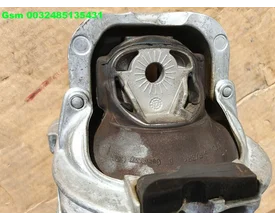 4m0199372fg-a5-a6-motorsteun-q5-q7-q8-a4-a7-touareg — foto 4