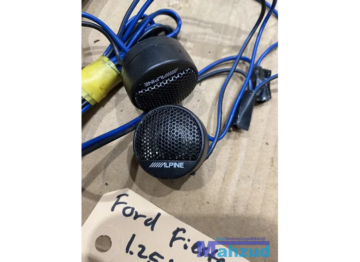 ford-fiesta-4-alpine-kleine-speaker-tweeters