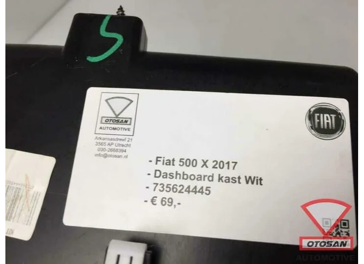 Fiat 500X 2017 Dashboardkastje Wit Boven 735624445