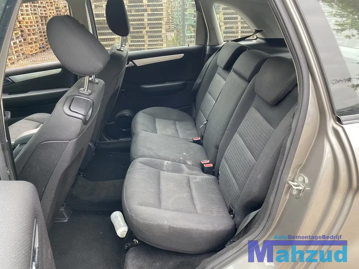 2006-mercedes-b-klasse-w245-b170-17-onderdelen-demontage — foto 9