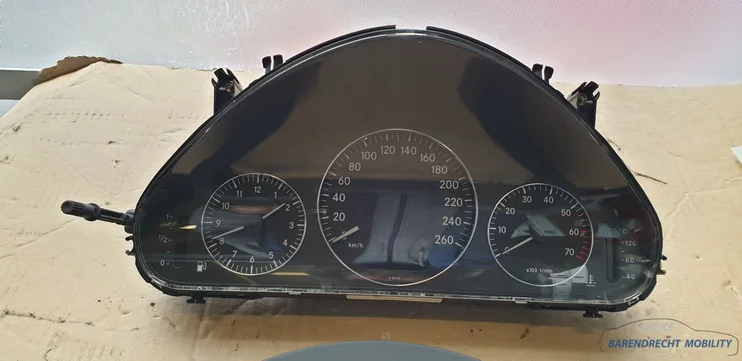 kilometerteller-w211-e-klasse-mercedes-a2115401711-e320-benzine-kmteller-tacho-origineel-gebruikt-2002-2006 — foto 2