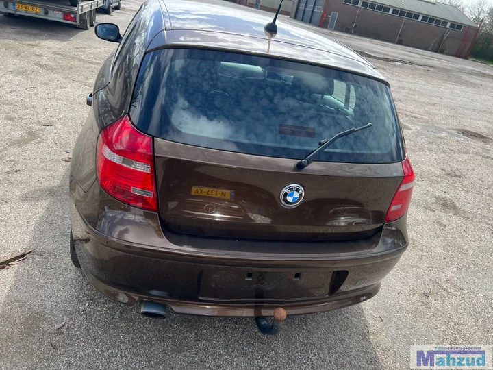2010-bmw-1-serie-e87-118i-20-n43b20a-b090-bruin-demontage — foto 6