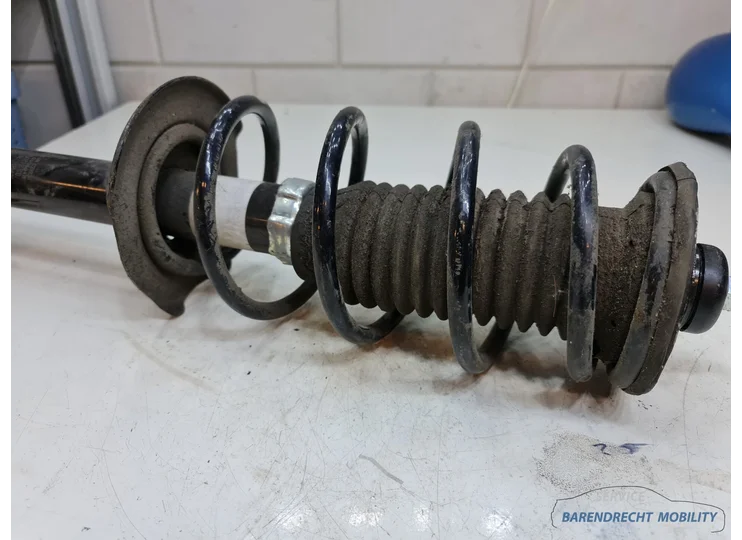 toyota-aygo-citroen-c1-peugeot-107-schokdemper-schok-demper-schokbreker-schok-breker-vering-485100h010-nette-staat-gebruikt-origineel-2005-2006-2007-2008-2009-2010-2011-2012-2013-2014-barendrecht-mobility-service