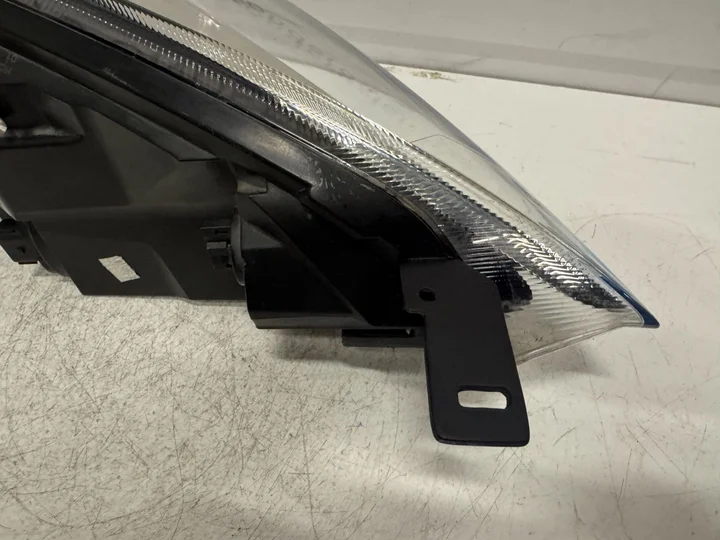 ford-fiesta-mk8-hallogeen-led-koplamp-links-h1bb13w030cd — foto 5