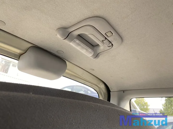 toyota-yaris-verso-13-16v-2nzfe-583-onderdelen-demontage — foto 10