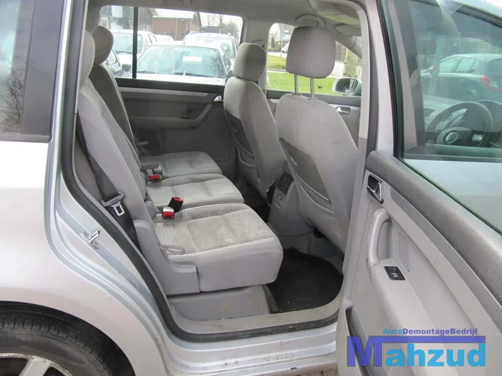 2005-volkswagen-touran-20-demontage-sloop-133 — foto 9