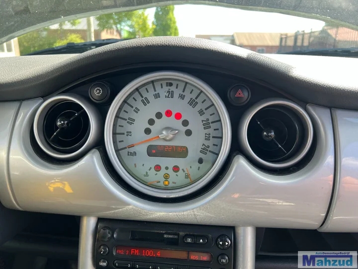 mini-cooper-one-r50-r53-16-zwart-3039-demontage-onderdelen — foto 20
