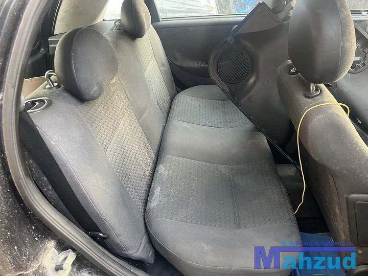 opel-corsa-c-zwart-onderdelen-demontage-20002005 — foto 13