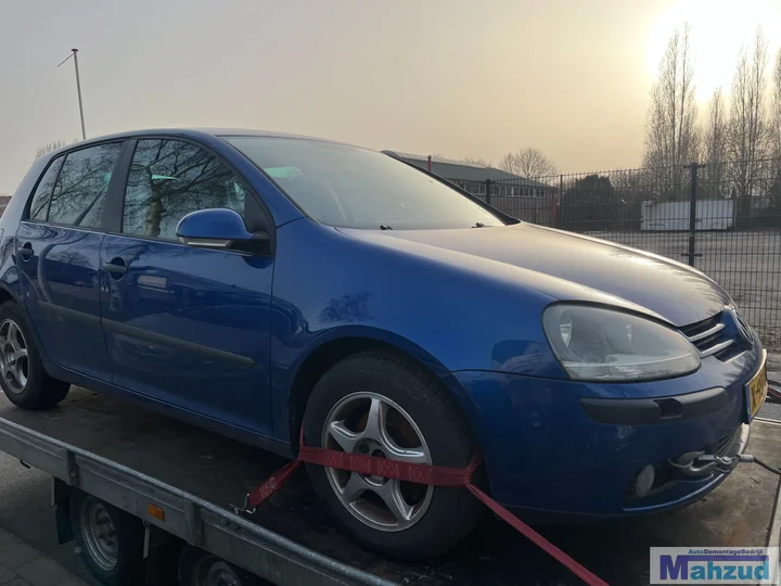 vw-golf-5-14-fsi-blauw-lc5j-bkg-fxq-demontage-sloop-onderdelen — foto 7