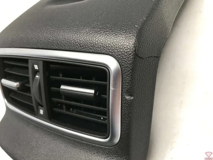 renault-megane-iv-2018-luchtrooster-achter-969308372r — foto 2
