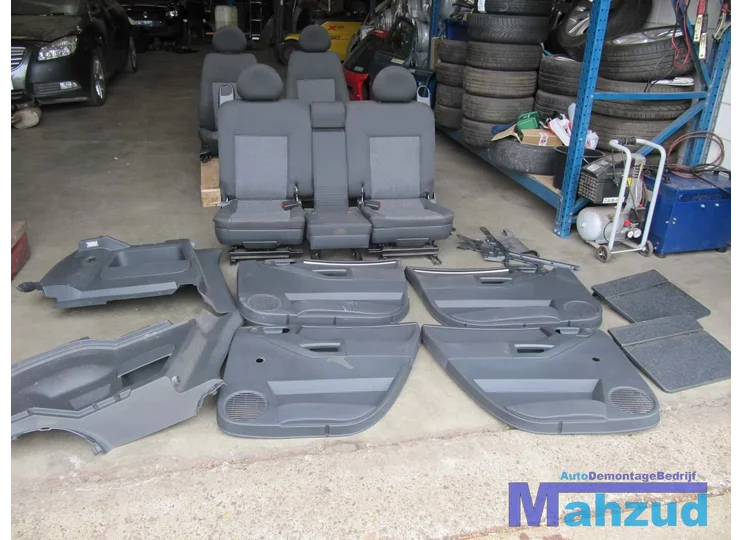 opel-meriva-a-compleet-interieur-zwart-grijs-stof