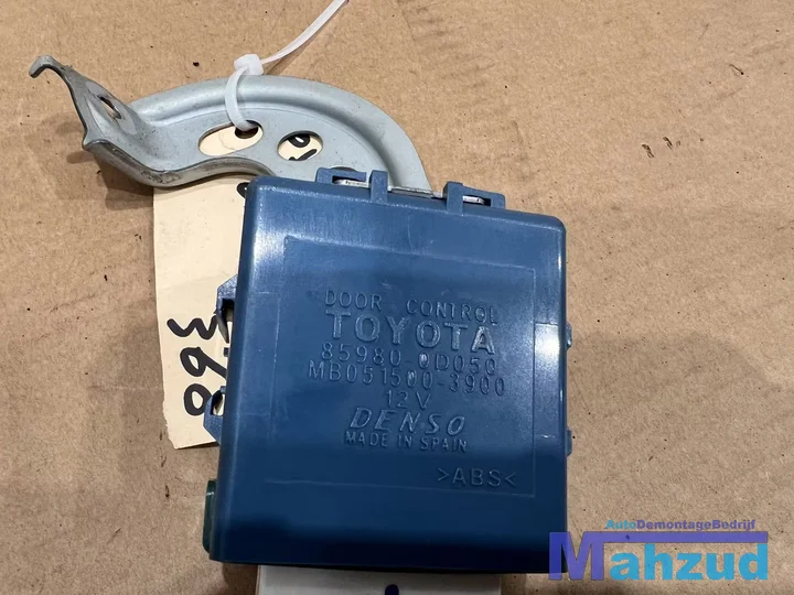 toyota-yaris-p1-10-contactslot-set-19992005 — foto 10