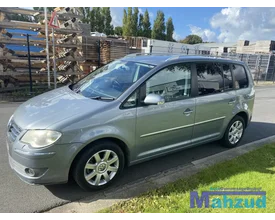 2007-vw-touran-1t2-14-tsi-dsg-grijs-lr7n-voorkop-voorfront — foto 3