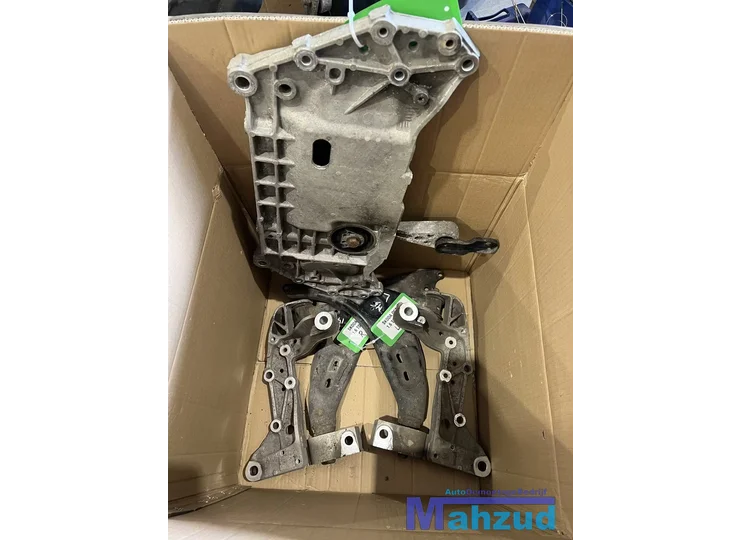SKODA OCTAVIA 2 combi 1.6 tdi links Draagarm subframe 2007-2013