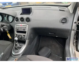 peugeot-308-1-16-16v-eps-zilver-ezrc-demontage-sloop-onderdelen — foto 13