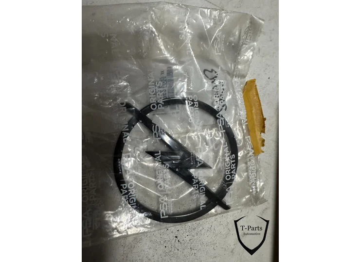 Logo Opel Mokka B Grandlander sur le pare-chocs avant (référence 98352699xk)