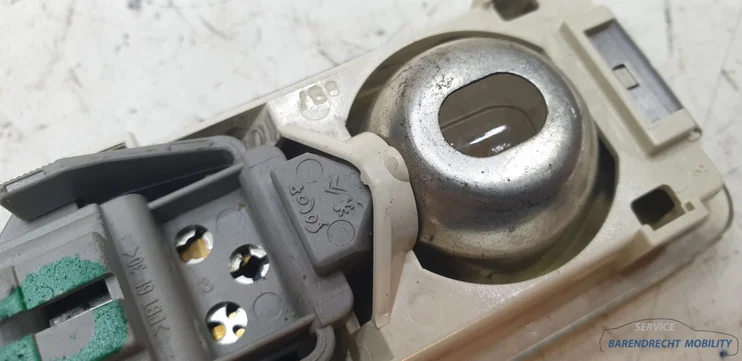 binnenverlichting-c1-107-aygo-toyota-633230h020-citroen-peugeotzgan-origineel-gebruikt-2005-2014 — foto 5