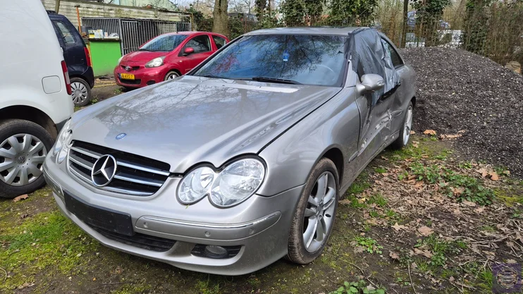 te-koop-mercedes-clk-bj-2005-onderdelen-of-kompleet-km169000 — foto 3
