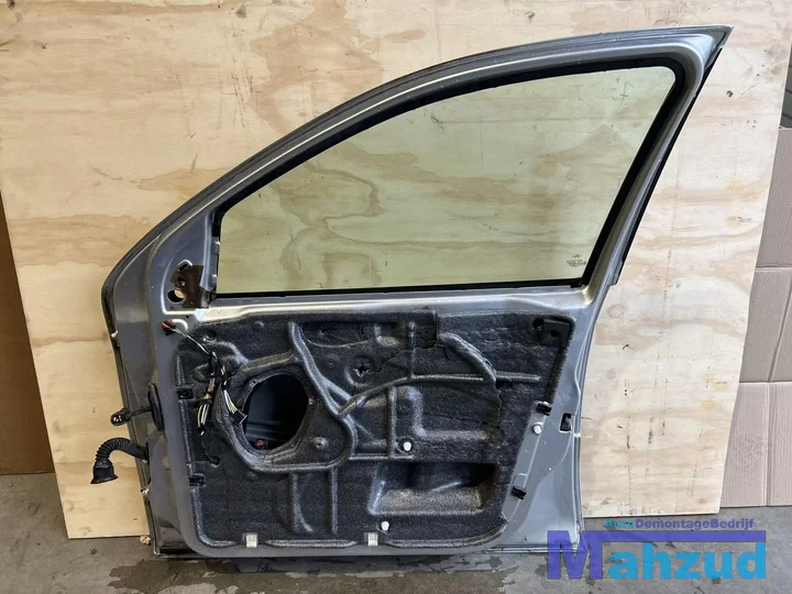 ford-focus-1-station-zilver-grijs-rechts-voor-deur-portier-19992007 — foto 3