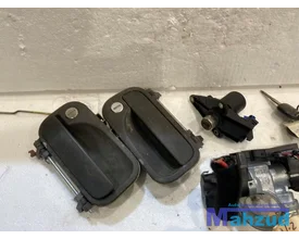 opel-corsa-b-contact-slot-set-met-3-sleutels-19941999 — foto 5