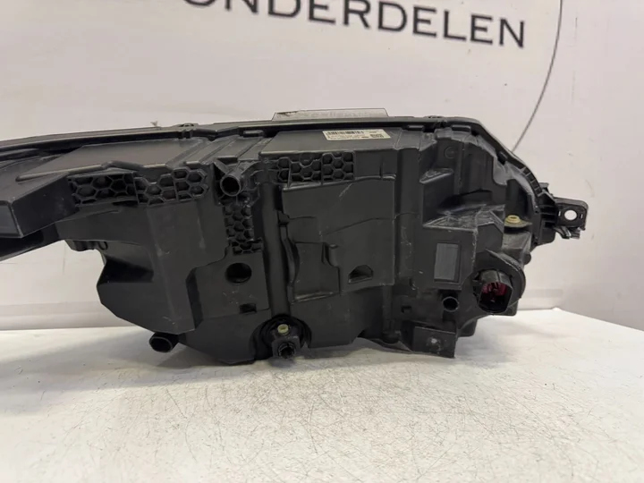 range-rover-velar-koplamp-full-led-links-j8a213w030eg — foto 6