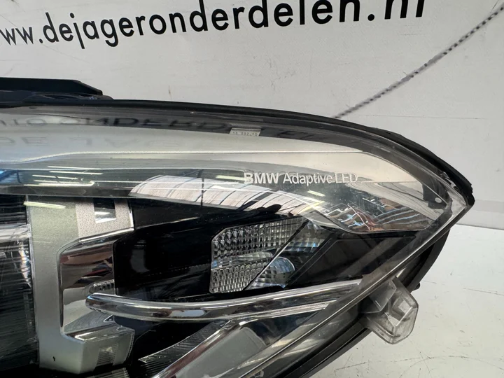 bmw-f20-1-serie-facelift-adaptive-led-koplamp-links-7435781 — foto 2
