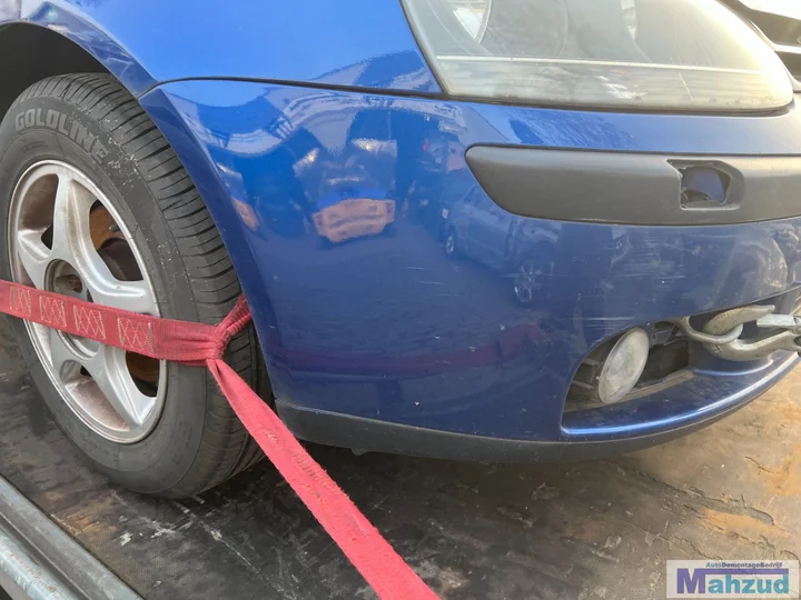 vw-golf-5-blauw-lc5j-voorbumper-20042009 — foto 5