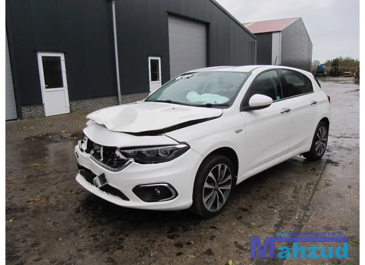 FIAT TIPO HATCHBACK ZWART INTERIEUR COMPLEET
