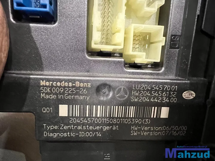 mercedes-c-klasse-w204-18-sam-module-achter-2045457001 — foto 4