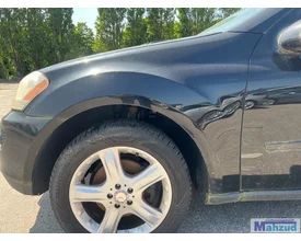 mercedes-ml-w164-zwart-links-voorscherm-2005-2011
