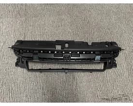 peugeot-208-voorbumper-paneel-boven-houder