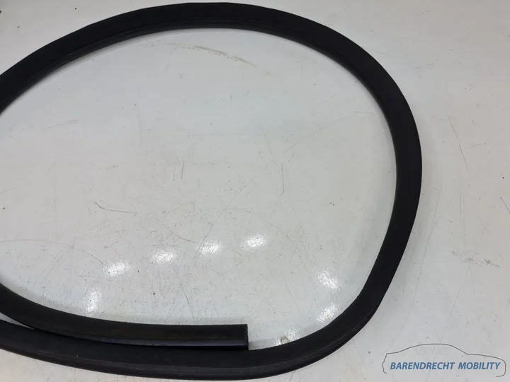 deurrubber-links-bestuurderskant-mercedes-clk-w209-portierrubber-portier-deur-rubber-origineel-gebruikt-2001-2009 — foto 7