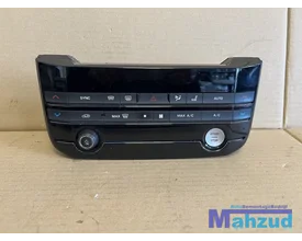 jaguar-xf-x260-kachel-paneel-radio-2015