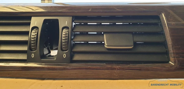 sierlijst-hout-ventilatierooster-e60-e61-5-serie-bmw-dashboard-origineel-gebruikt-2003-2009 — foto 9