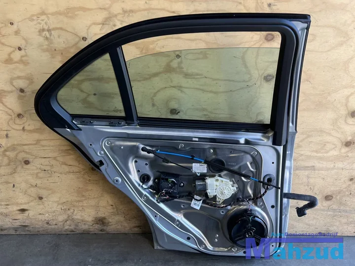 mercedes-c-klasse-w204-zilver-c775-links-achter-deur-portier — foto 7