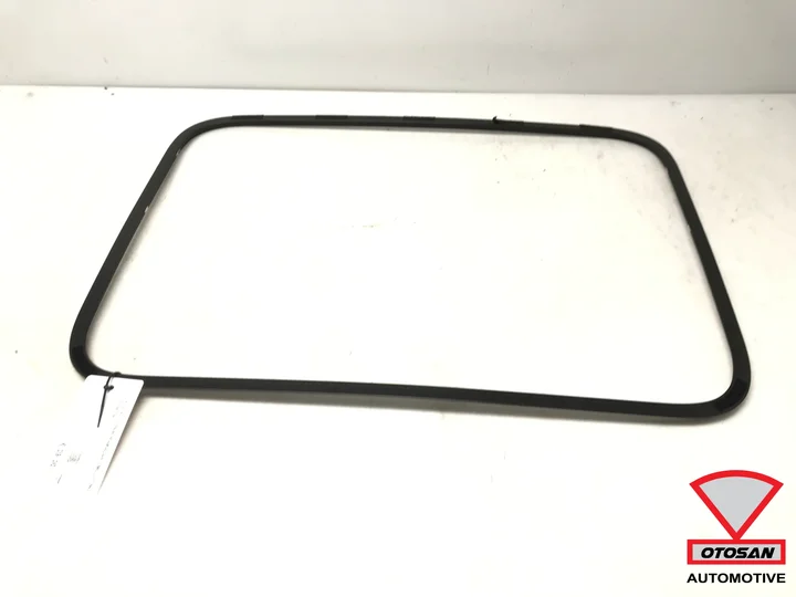 audi-a3-8v-panoramadak-omlijsting-frame-8v3867561