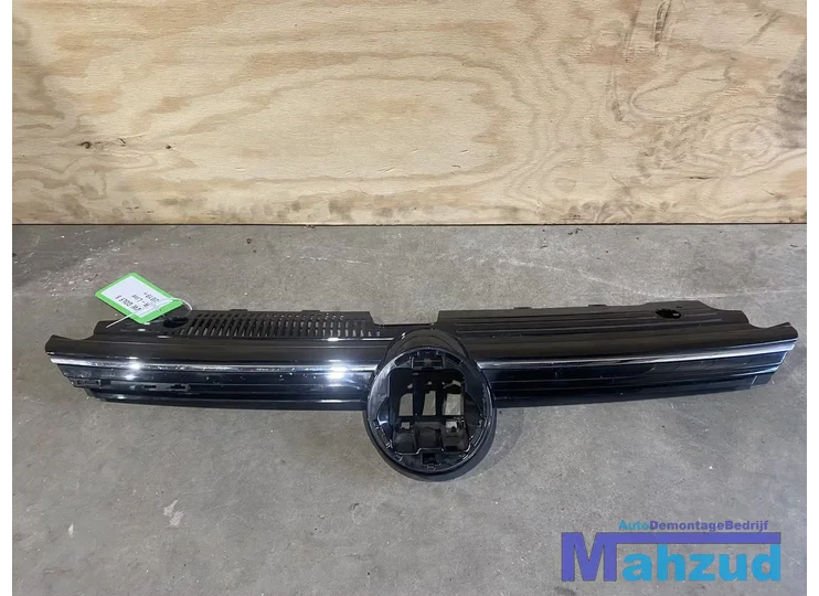 VW GOLF 8 R-line grille 2020+