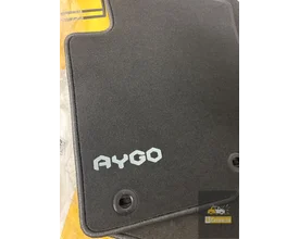 toyota-aygo-mattenset-compleet-nieuwe-origineel-set — foto 3