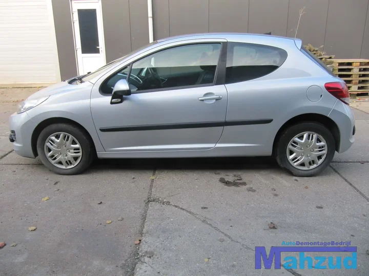 2010-peugeot-207-14-demontage-sloop-212 — foto 3
