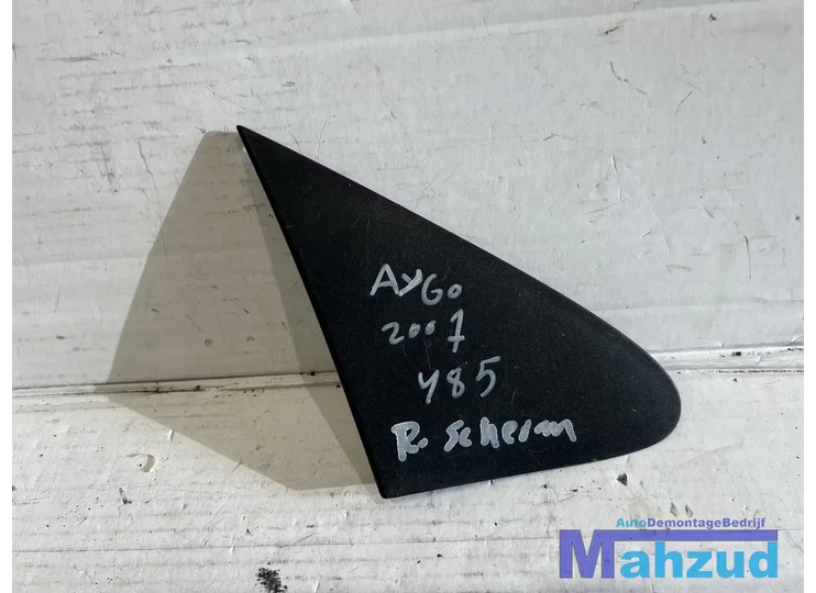 TOYOTA AYGO rechts voorscherm scherm kapje kap afdekkap 2005-2014