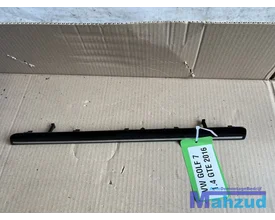 vw-golf-7-dashboard-sier-strip-2012-2021