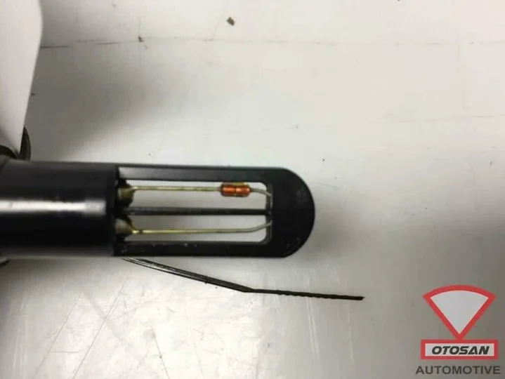 vw-touareg-2018-vag-temperatuur-sensor-06b905379d — foto 2