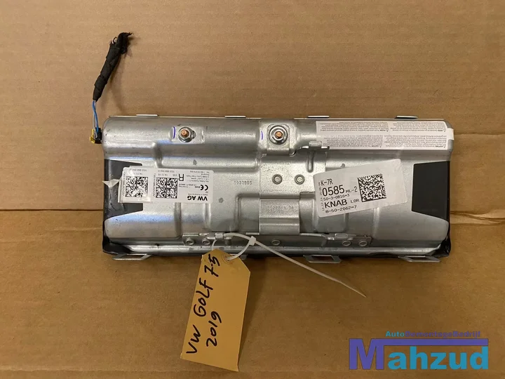 vw-golf-7-75-knie-airbag-20122019 — foto 2