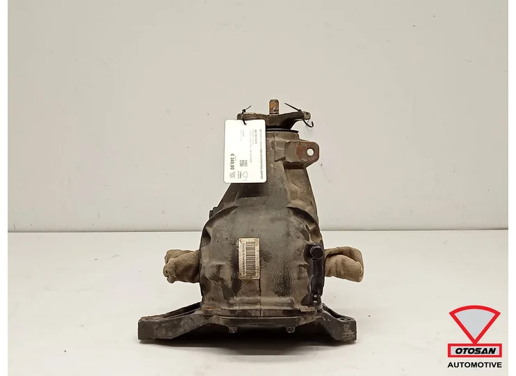 Mercedes C W204 Combi Differential Rear A2033510605