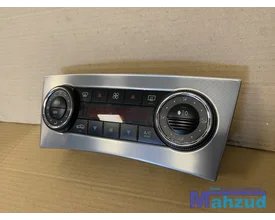 mercedes-cklasse-w203-kachel-bedieningspaneel-a2038304385 — foto 3