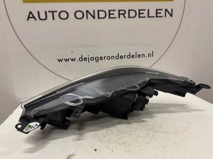 toyota-yaris-4-p21-led-koplamp-rechts — foto 5